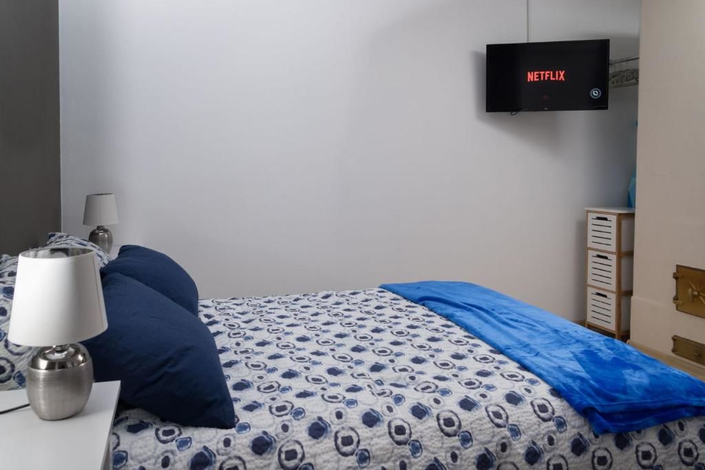 Апартаменты Comfortable Bed, Netflix, 10 min walk to center Лиепая